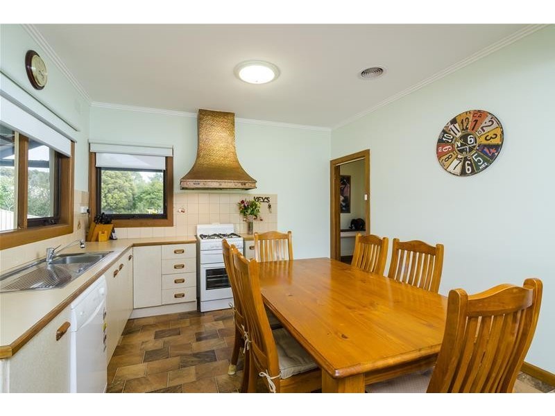 4 Anne Street, Werribee VIC 3030