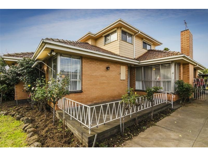 6 Tyrone Street, Werribee VIC 3030