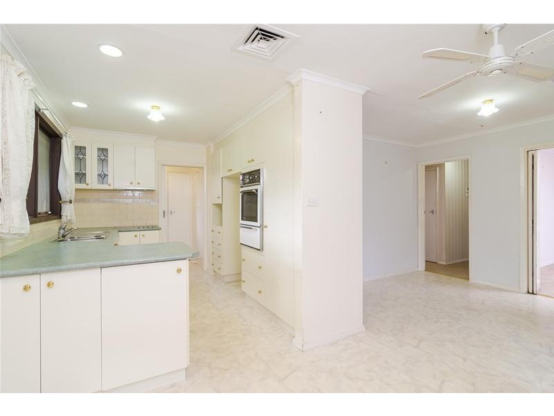 8 Doolan Street, Werribee VIC 3030