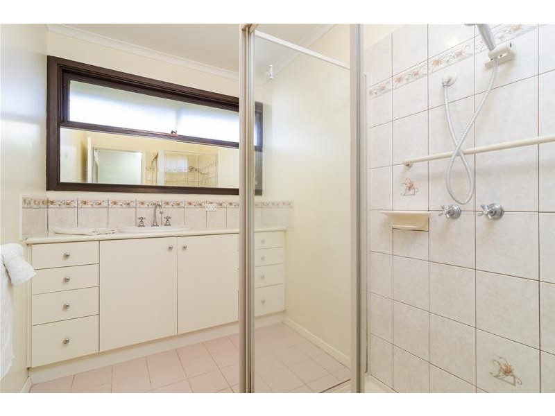 8 Doolan Street, Werribee VIC 3030