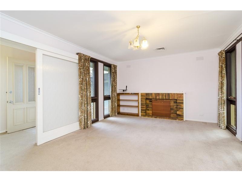 8 Doolan Street, Werribee VIC 3030