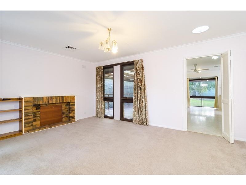 8 Doolan Street, Werribee VIC 3030