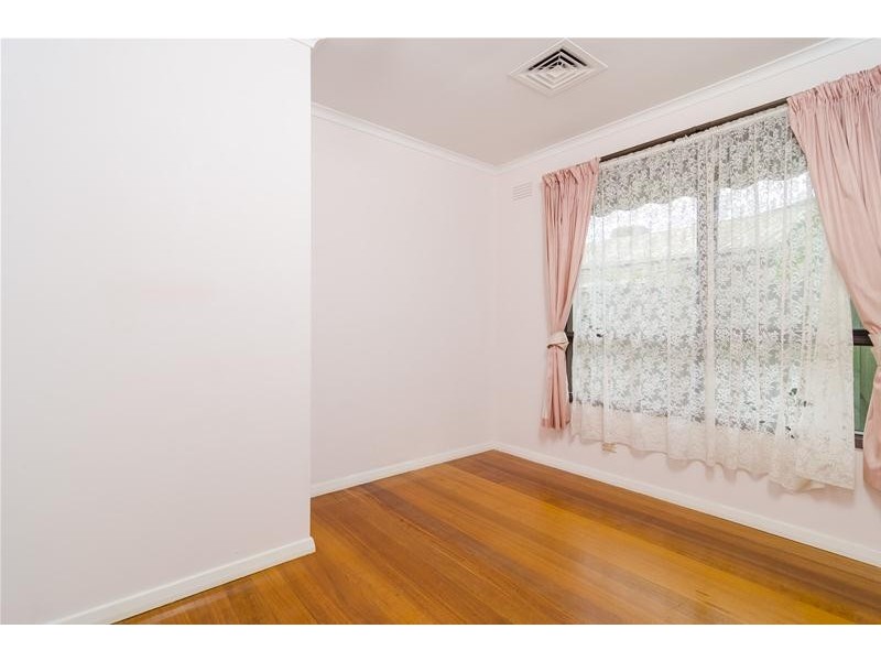 8 Doolan Street, Werribee VIC 3030