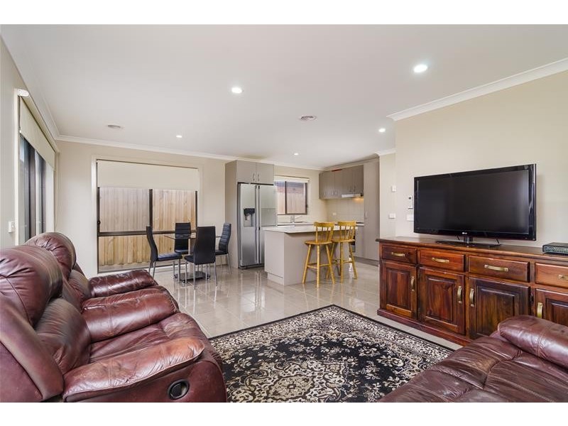 37 Lady Penrhyn Drive, Wyndham Vale VIC 3024