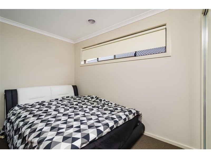 37 Lady Penrhyn Drive, Wyndham Vale VIC 3024