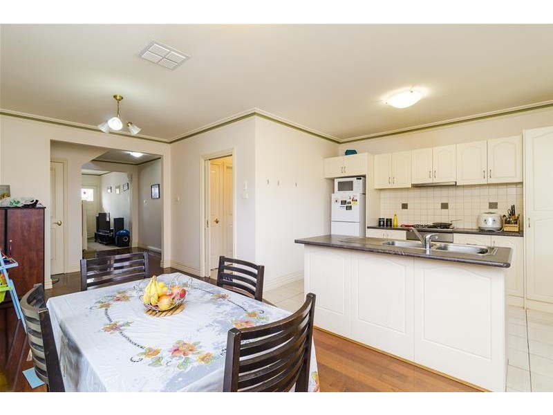 1/16 Parkside Walk, Hoppers Crossing VIC 3029