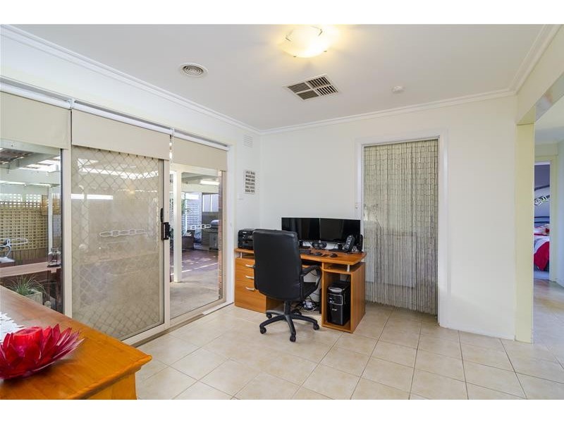 15 Clay Avenue, Hoppers Crossing VIC 3029