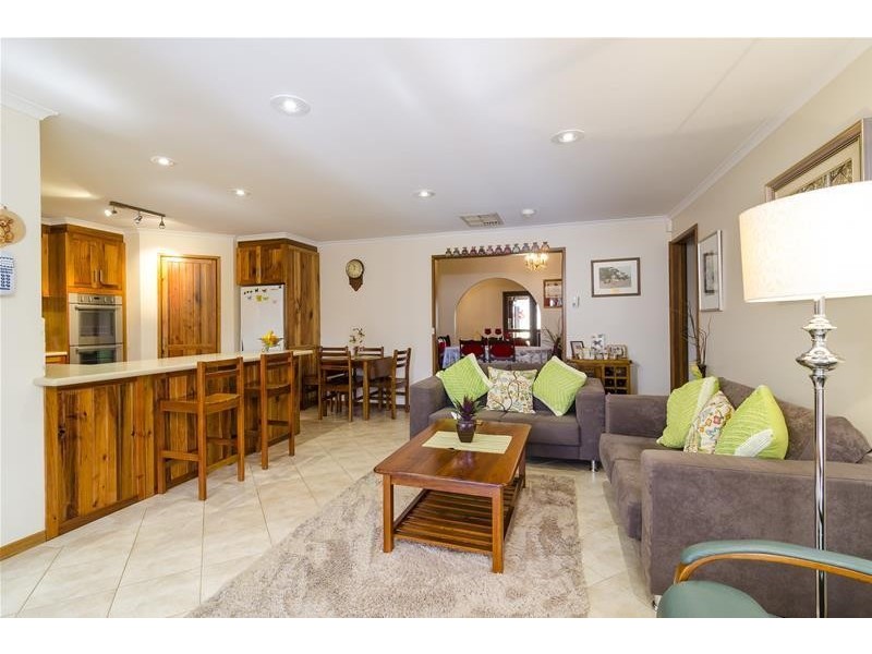 50 Manorvale Parade, Werribee VIC 3030