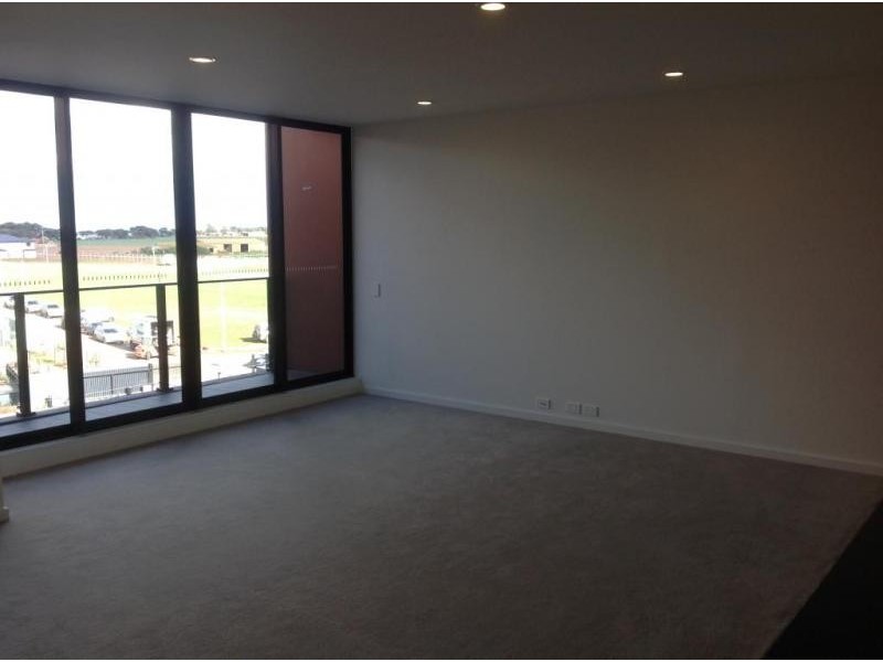 312/50 Catamaran Drive, Werribee South VIC 3030