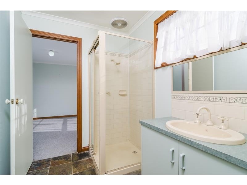 16 Mailrun Court, Hoppers Crossing VIC 3029