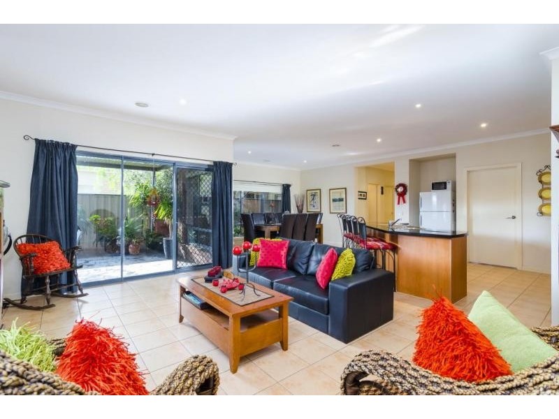 11 Nottingham Cres, Tarneit VIC 3029