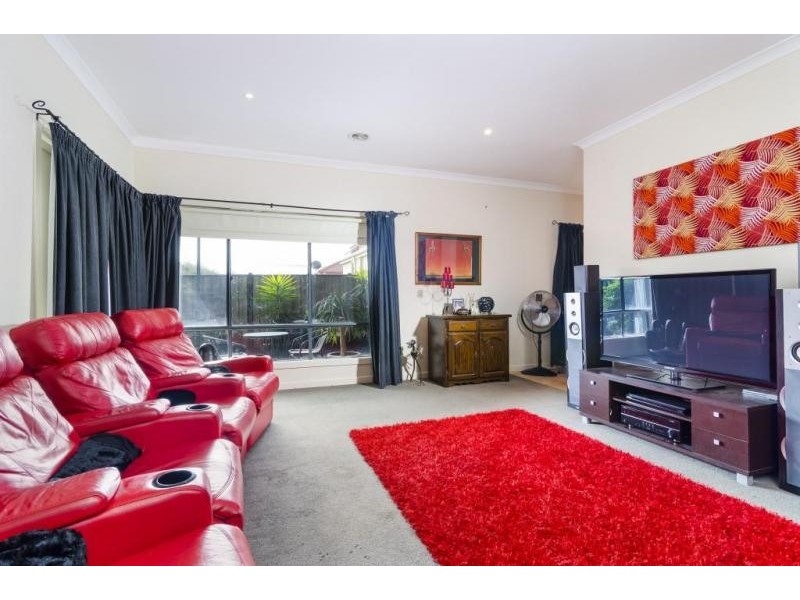 11 Nottingham Cres, Tarneit VIC 3029
