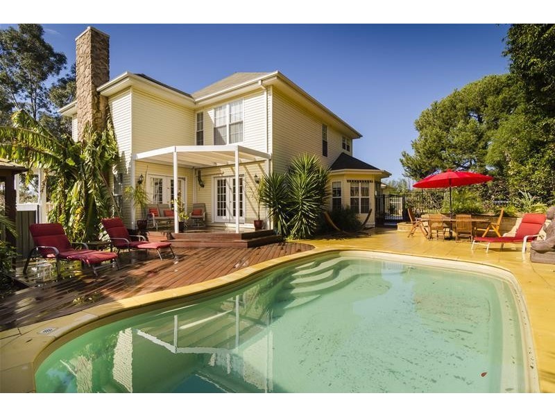 8 Watkins Grove, Werribee VIC 3030