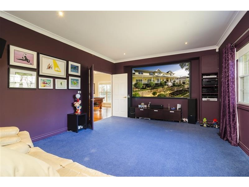 8 Watkins Grove, Werribee VIC 3030
