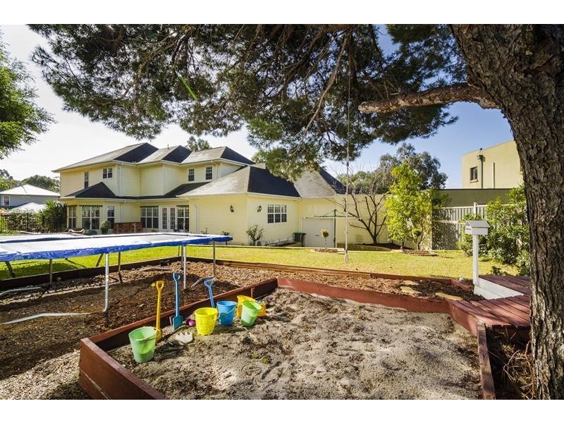 8 Watkins Grove, Werribee VIC 3030