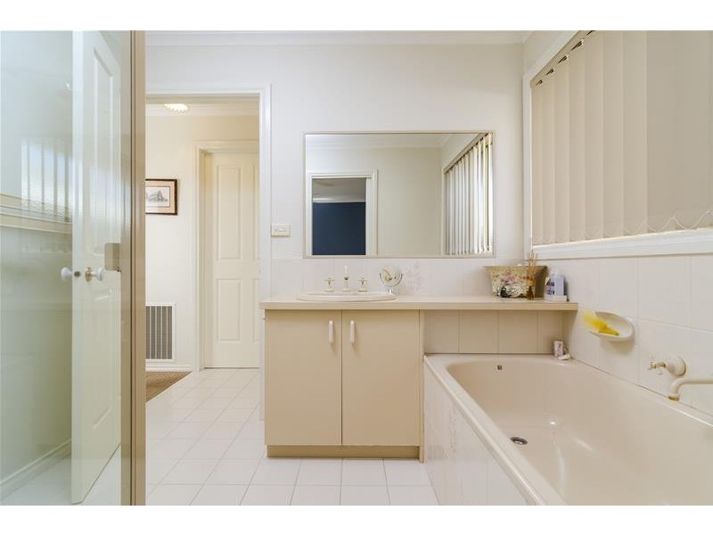 2/134 Werribee Street, Werribee VIC 3030