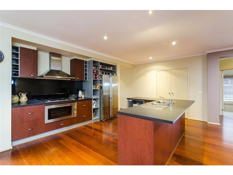 8 Ashburton Avenue, Wyndham Vale VIC 3024