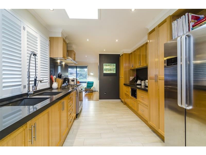 5 Loddon Court, Werribee VIC 3030