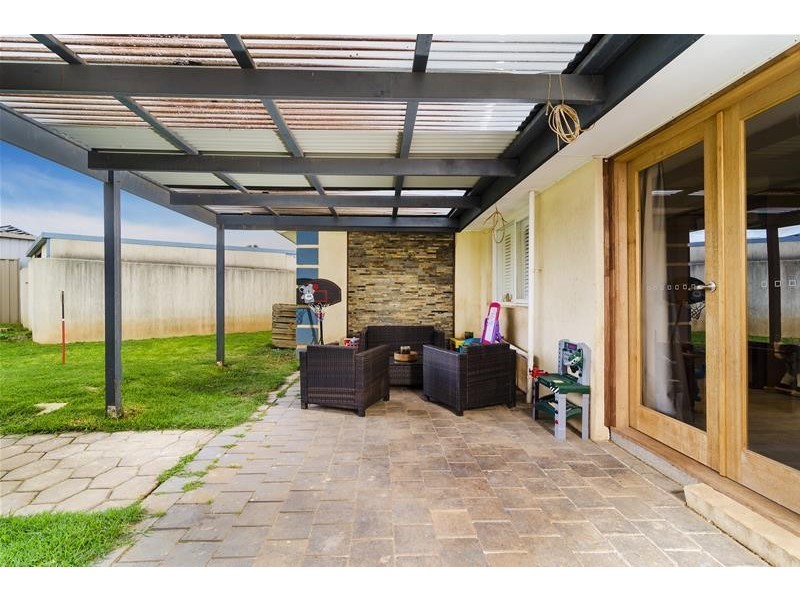 5 Loddon Court, Werribee VIC 3030