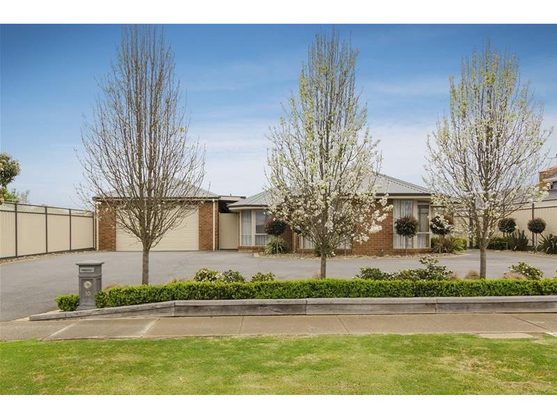 10 St Andrews Drive, Werribee VIC 3030