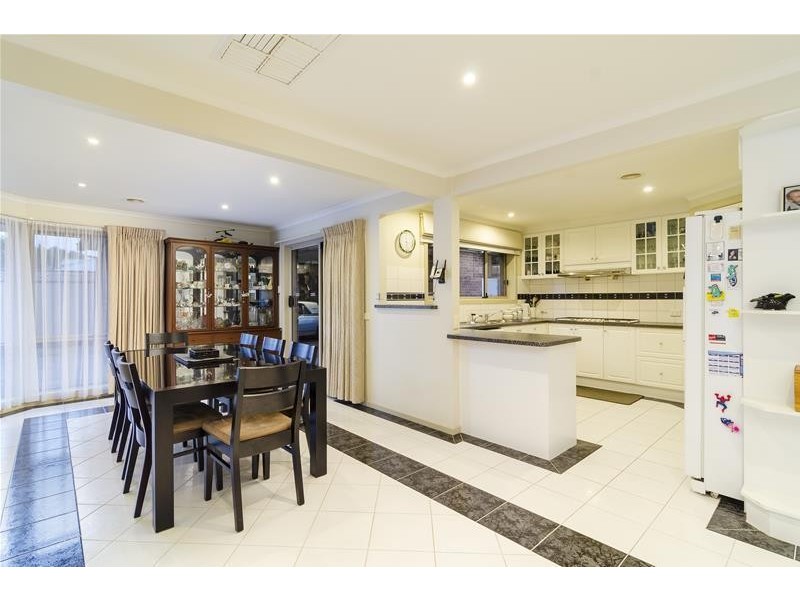 10 St Andrews Drive, Werribee VIC 3030