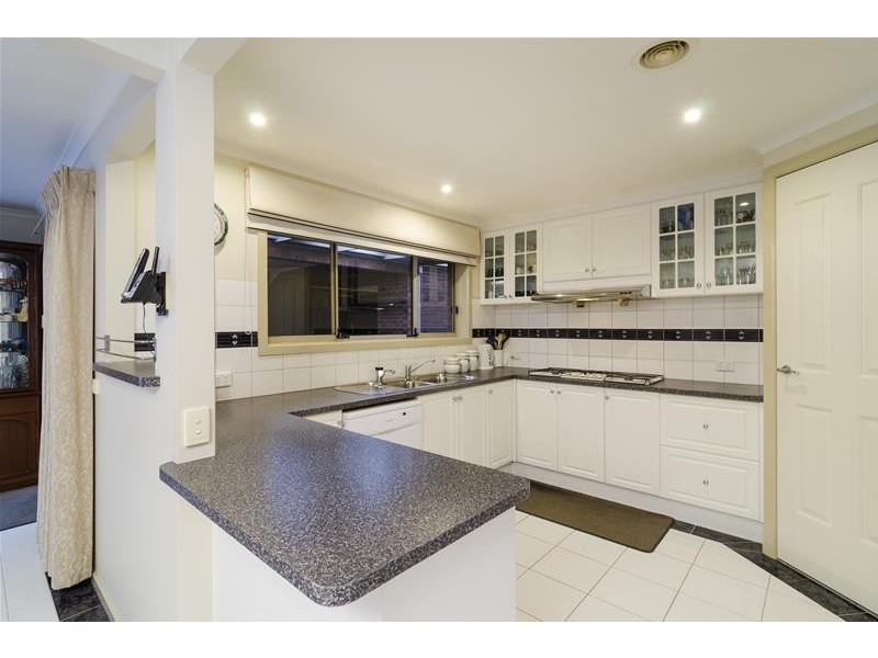 10 St Andrews Drive, Werribee VIC 3030