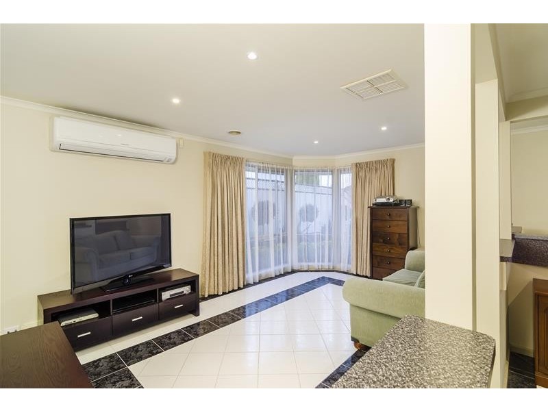 10 St Andrews Drive, Werribee VIC 3030