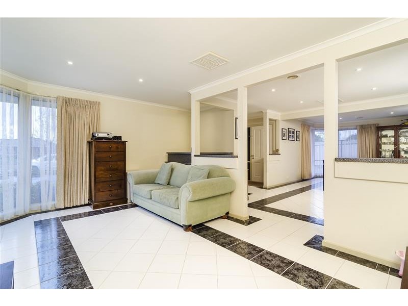 10 St Andrews Drive, Werribee VIC 3030
