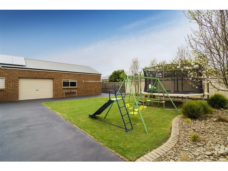 10 St Andrews Drive, Werribee VIC 3030