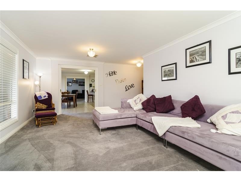 6 Carolyn Drive, Hoppers Crossing VIC 3029