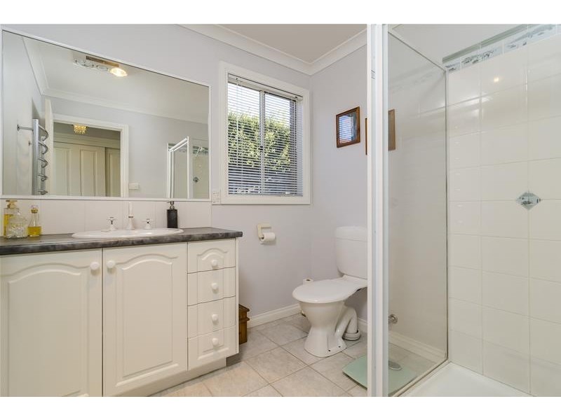 6 Carolyn Drive, Hoppers Crossing VIC 3029