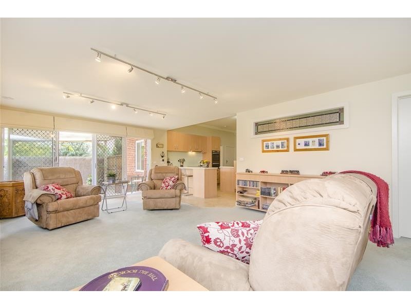 21 Carter Crescent, Werribee VIC 3030