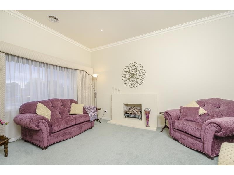 21 Carter Crescent, Werribee VIC 3030