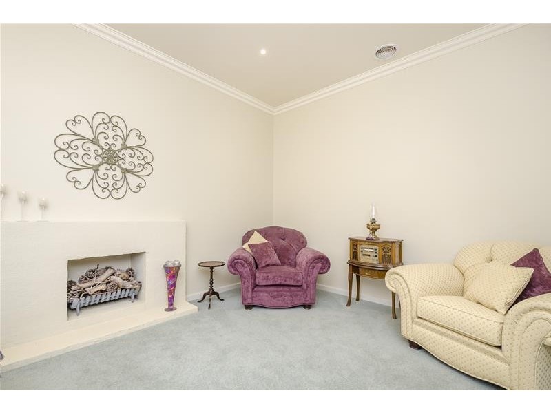 21 Carter Crescent, Werribee VIC 3030