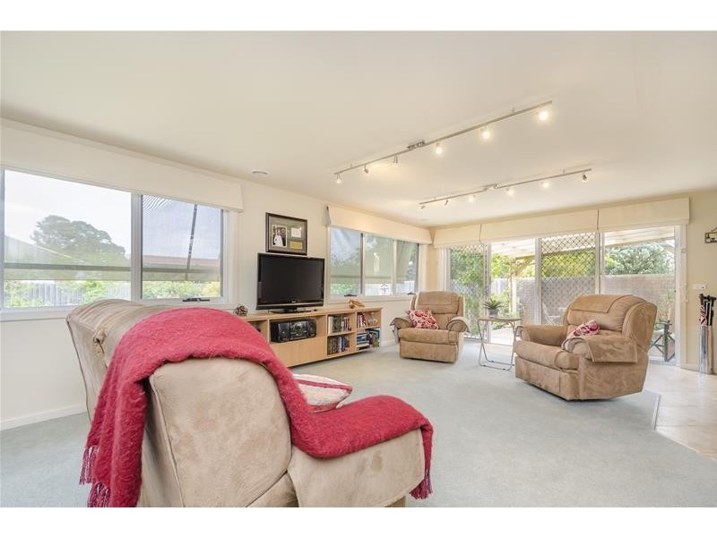 21 Carter Crescent, Werribee VIC 3030
