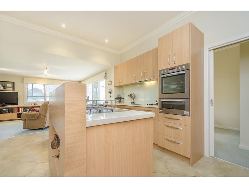 21 Carter Crescent, Werribee VIC 3030