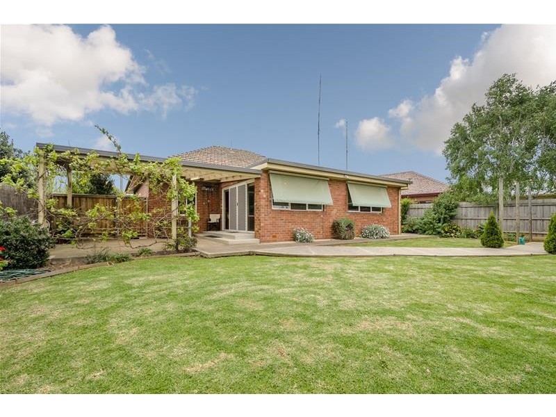 21 Carter Crescent, Werribee VIC 3030