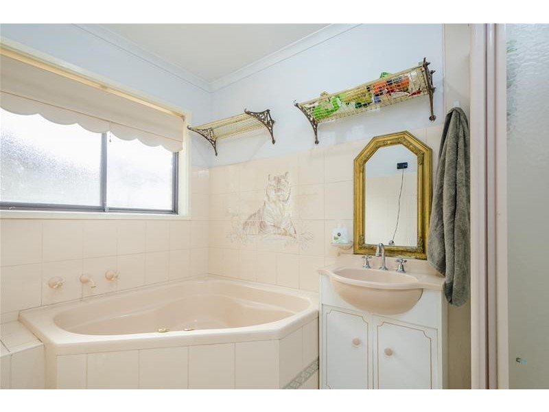 4 Rosella Avenue, Werribee VIC 3030