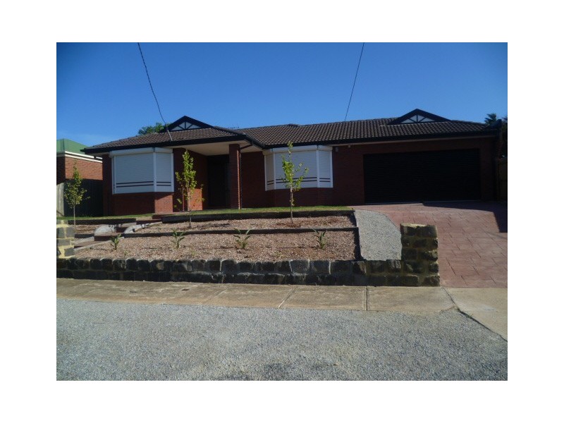 12 Angela Drive, Hoppers Crossing VIC 3029