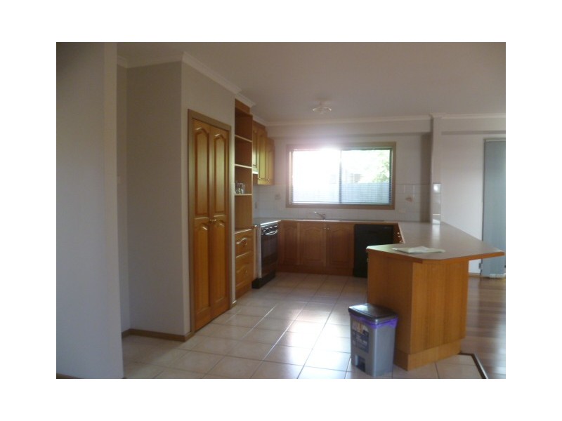 12 Angela Drive, Hoppers Crossing VIC 3029