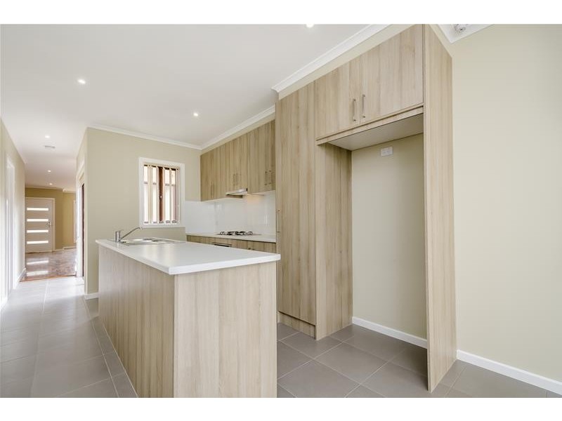 2/4 Wickham Street, Wyndham Vale VIC 3024