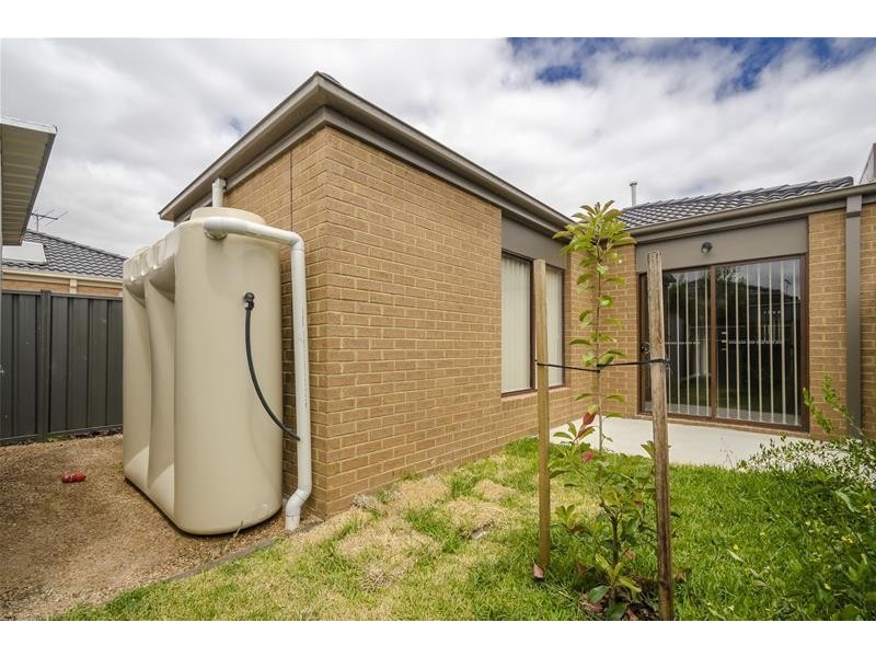 2/4 Wickham Street, Wyndham Vale VIC 3024