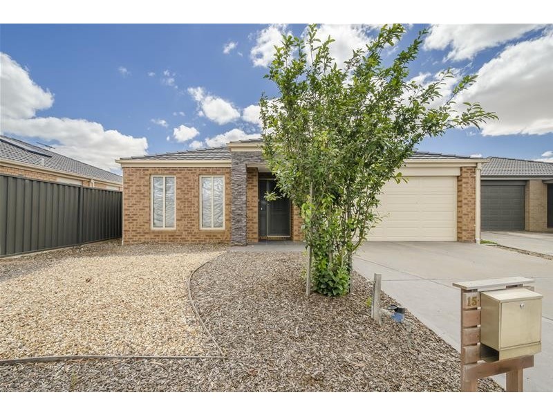 15 Romek Way, Truganina VIC 3029