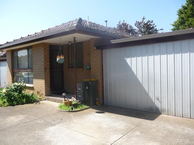 2/16 Parker Street, Werribee VIC 3030