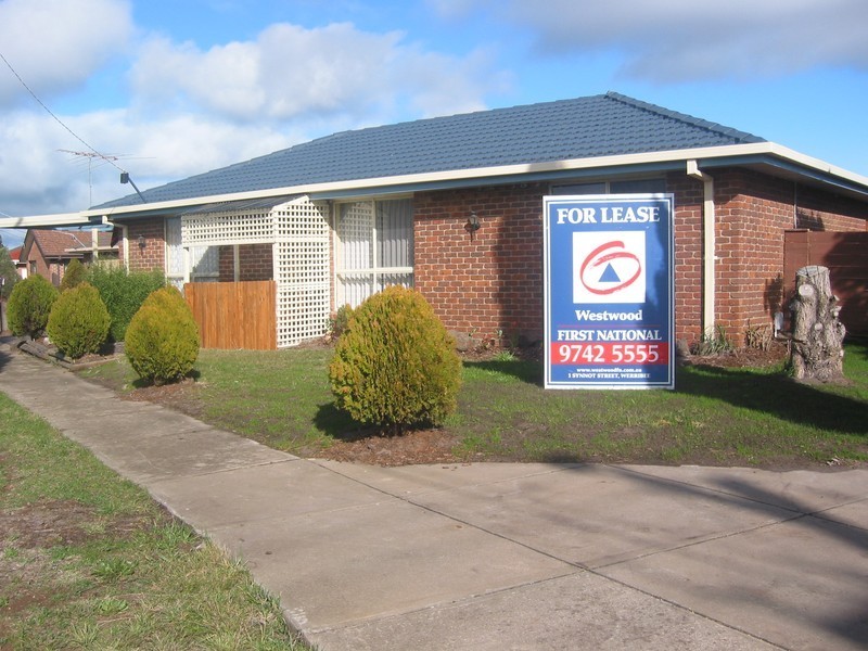 15 Bower Drive, Werribee VIC 3030