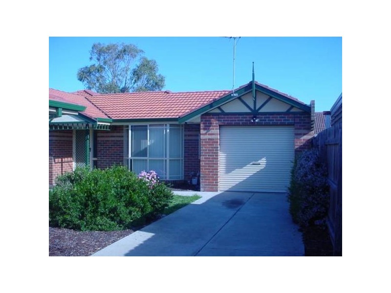 2/37 Bourke Crescent, Hoppers Crossing VIC 3029