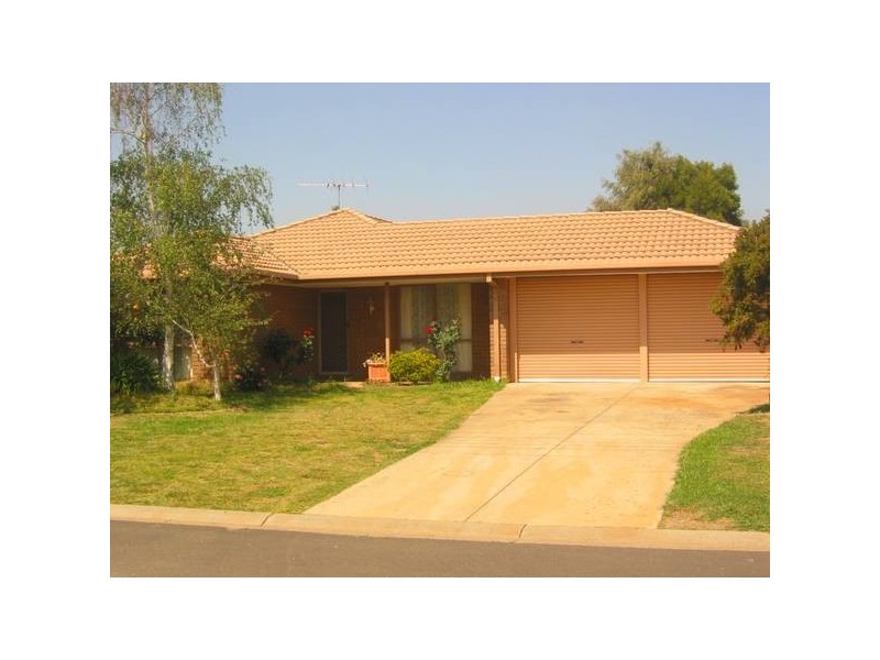 13 Torbay Court, Werribee VIC 3030