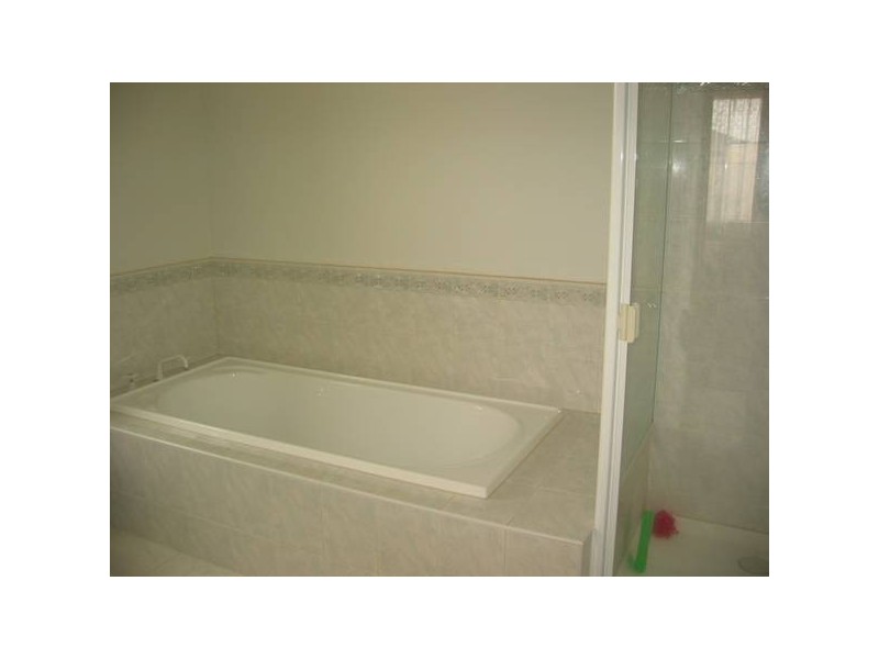 2 St Peter Court, Tarneit VIC 3029