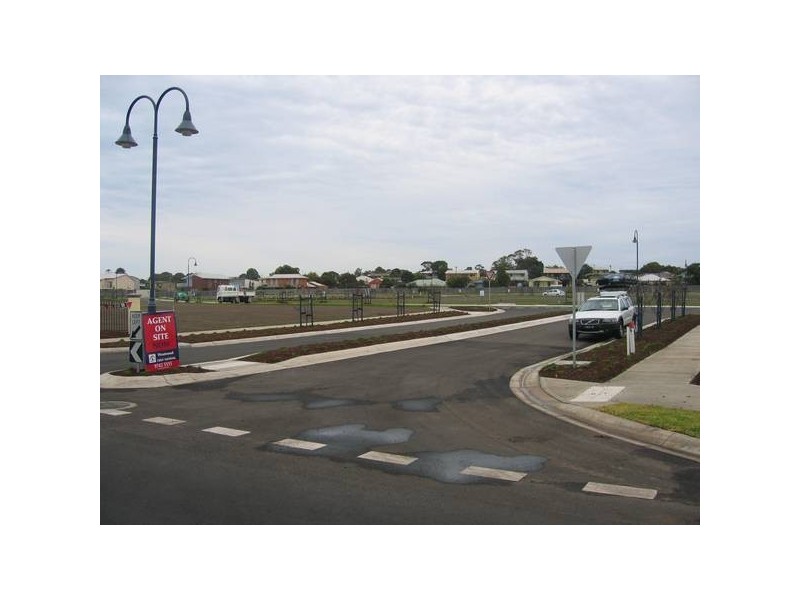 24 Mizzen Court, Indented Head VIC 3223