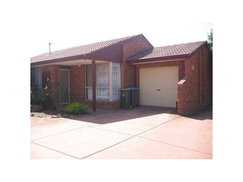 2/129 Mossfiel Drive, Hoppers Crossing VIC 3029